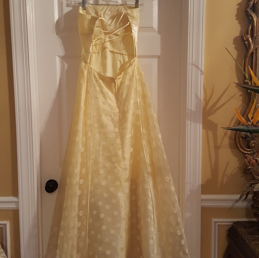 Long dress - Picture 2 of 2